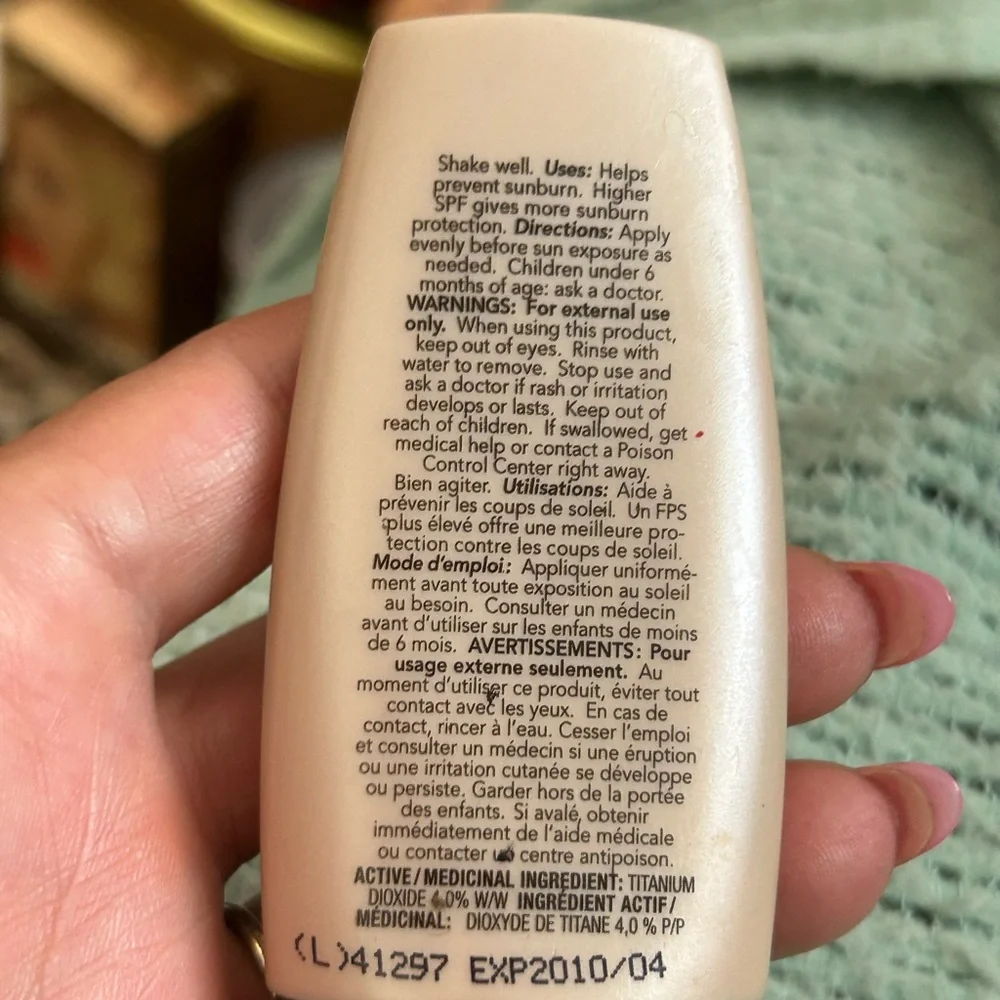 Avon Perfect Wear Extralasting Liquid Foundation SPF 15 Bisque
